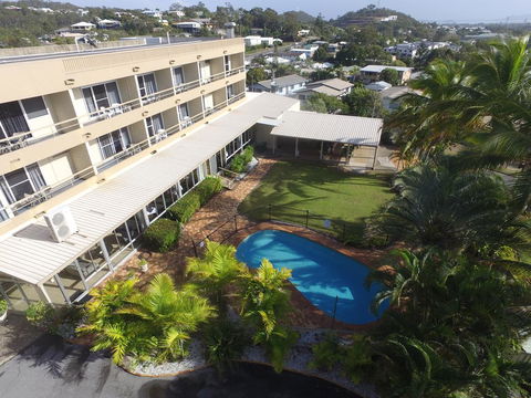 Camelot Motel - Stays Accommodation 0