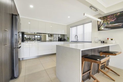 CANAL HOME NEAR MOOLOOLABA - Stayed 3