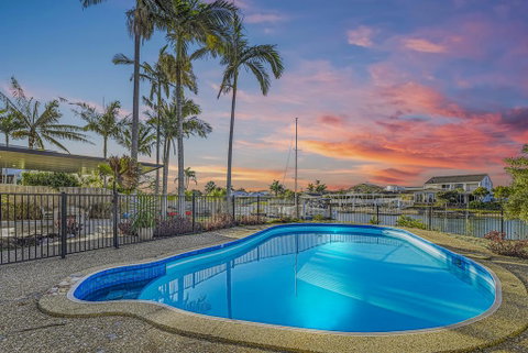 CANAL HOME NEAR MOOLOOLABA - Stayed 1