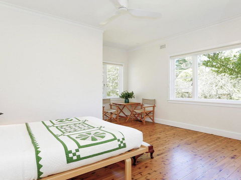 Canary Cottage - Fresh, Clean, Simple & Comfortable - Stayed 2
