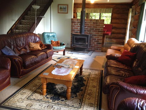 Canobolas Mountain Cabins - Stayed 0