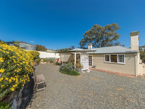 Captain Rodda's Cottage - Stayed 1