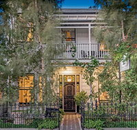 Captains Retreat Apartments and Cottages