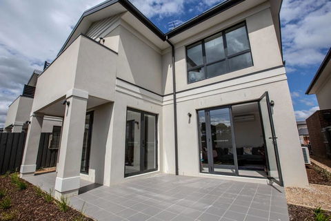Captivating Large 4BR@Narre Warren - Stayed 2