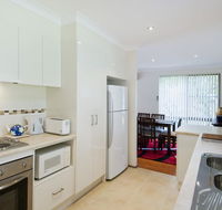 Cara Nobbys Beach 11 Wesley Avenue - Stays Accommodation