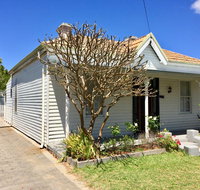 Carey Cottage - Stays Accommodation