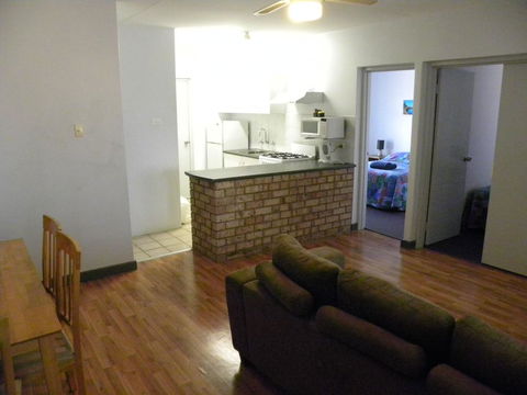 Carnarvon Central Apartments - Stayed 2