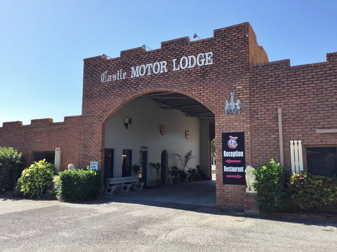 Castle Motor Lodge - Stayed 0