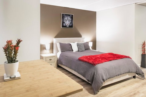 Celina's Ocean View Studio - Stays Accommodation 3