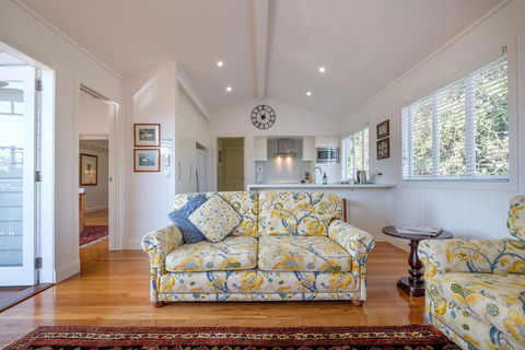 Central Cottage - Stayed 1
