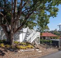 Central Cottage - Stays Accommodation
