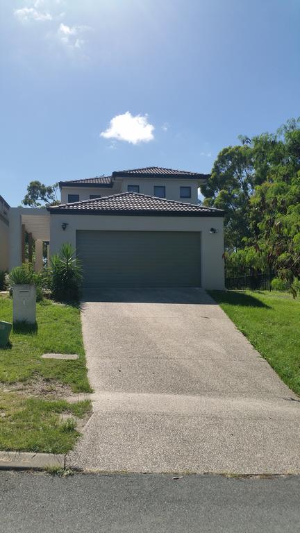 Central Gold Coast Large, Modern, Elevated House - Stayed 0