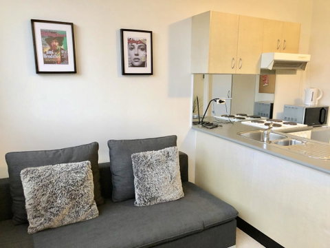 Central Station - 1 Bedroom Apt With View - Stayed 1