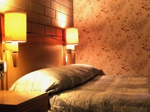 Century Motor Inn - Stayed 3