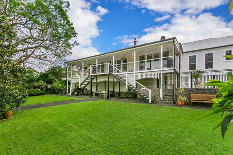 Charlotte's Web - Stayed 2