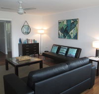 Charming Beach House - Stayed