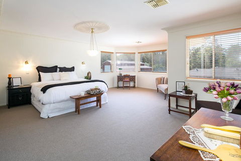 Charming Brisbane Acreage Pool - Stayed 2