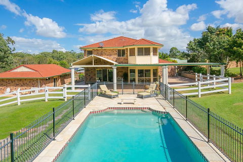 Charming Brisbane Acreage Pool - Stayed 0