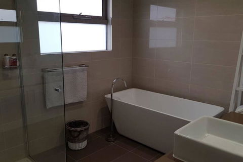 CHELSEA Family Home Close To Beach & Shops - Stayed 2