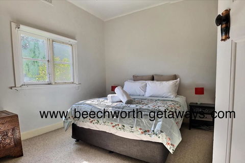 Cherry Blossom Cottage - Beechworth-Getaways - Stayed 3