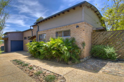 Chriscross Retreat 9 Cross Street - Stays Accommodation 1