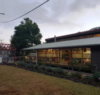 Christmas Creek Caf  Cabins