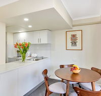 City apartment at College St - Stayed