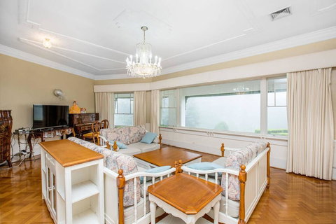 Classic 5 Beds Mt Dandenong Resort - Stayed 2