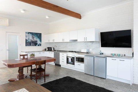 CLIFFSIDE: BONDI BEACH - Stays Accommodation 2