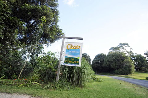 Clouds On Beechmont - Stayed 1