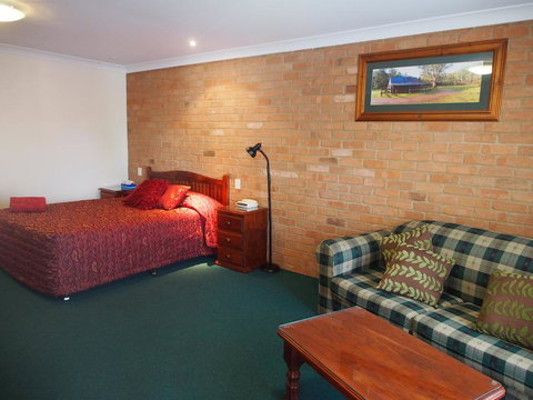 Cobar Town & Country Motor Inn - Stays Accommodation 1