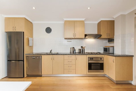 Colin Street Apartment - Stays Accommodation 3