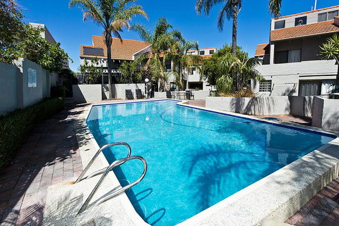 Como Mezzanine Retreat - Stayed 3