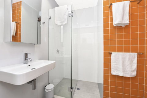 Contemporary Brand New Central Located Studio - Stayed 2