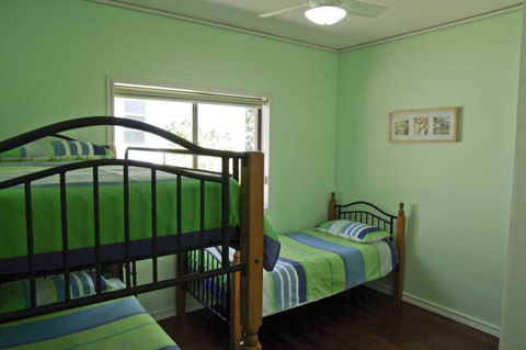 Cooinda, 17 Dulconghi Street - Stays Accommodation 3