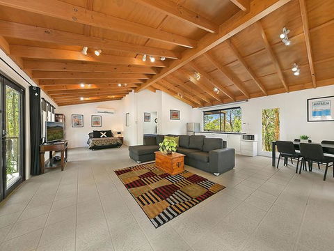 Corroboree Spa Cabin- Eaglereach - Stays Accommodation 0