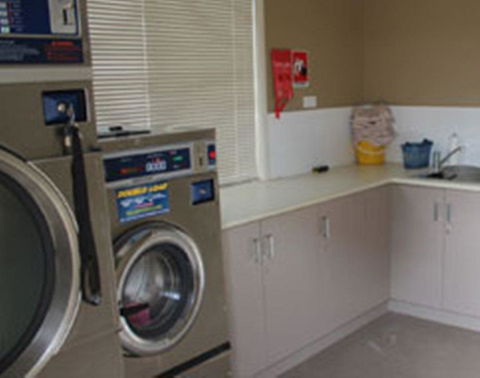 Cosmos Country Motor Inn - Stayed 1