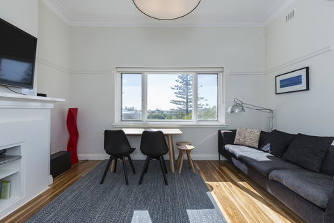 Cottesloe Beach Deluxe Apartment - Stayed 1