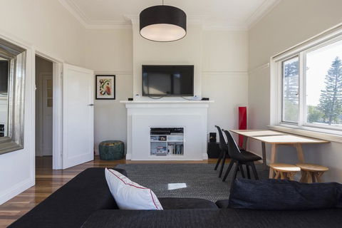Cottesloe Beach Deluxe Apartment - Stayed 2