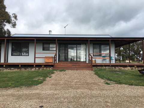 Country Cabin With Mountain Views Close To Ballarat - Stays Accommodation 1