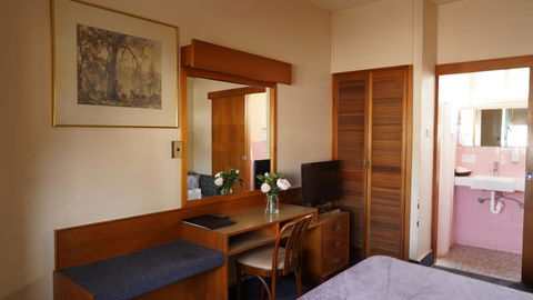 Country Motor Inn - Stayed 2