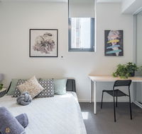 Cozy 2BR Apt 1MinWalkToTrain Bus Shopping Sleeps8 - Stayed