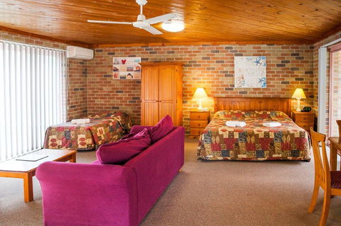 Crescent Head Resort & Conference Centre - Stays Accommodation 3