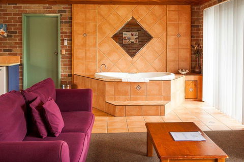 Crescent Head Resort & Conference Centre - Stays Accommodation 2