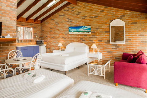 Crescent Head Resort & Conference Centre - Stays Accommodation 1