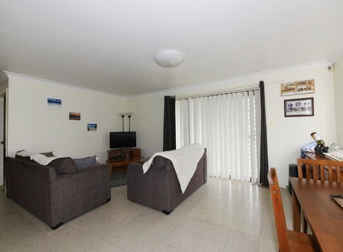 Cute And Costal - Stayed 0