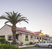 D'Aguilar Hotel Motel - Stays Accommodation