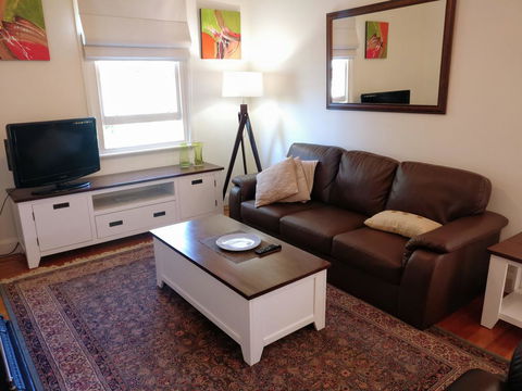 Darling House Castlemaine - Stays Accommodation 2