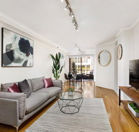 Darlinghurst One Bedroom Modern Self-Contained Apartment with parking - easy access to Sydney CBD 45 PEL - Stayed