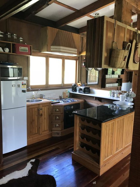 Delaneys Creek Cabin Retreat - Stays Accommodation 2